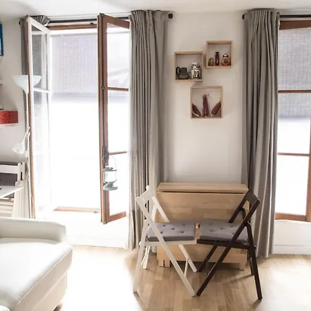 Nice Flat Close To Pigalle Apartamento París